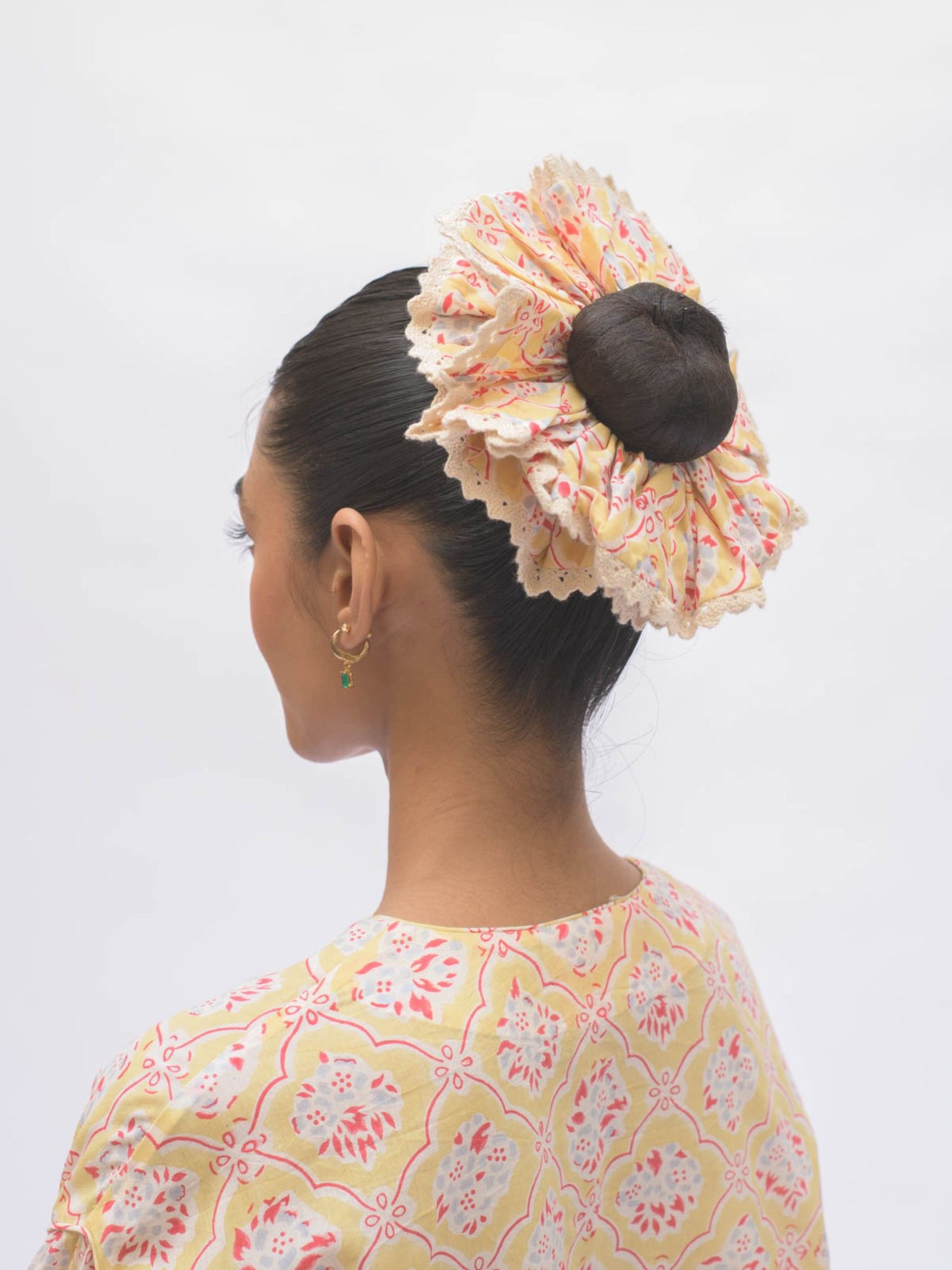 SCRUNCHIE