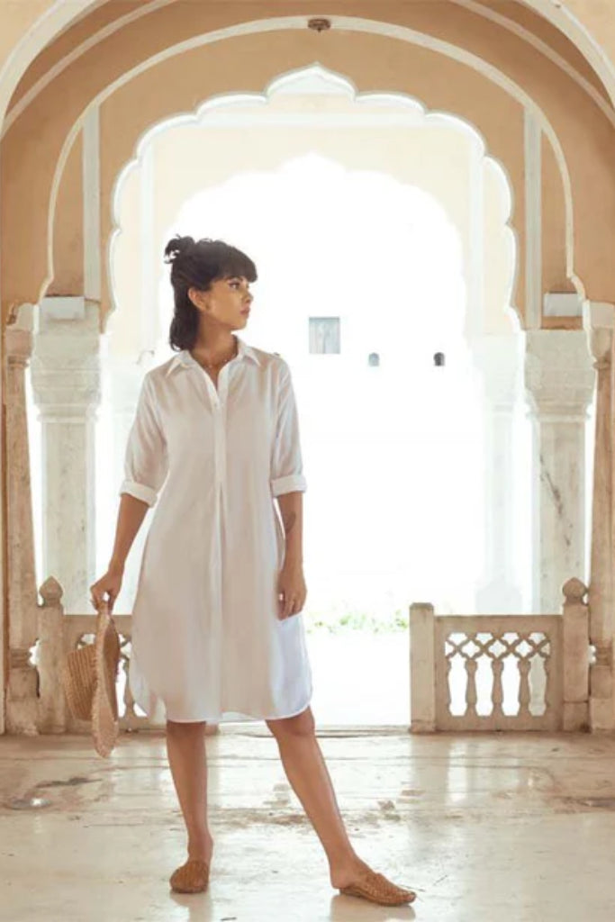 WHITE SHIFT DRESS