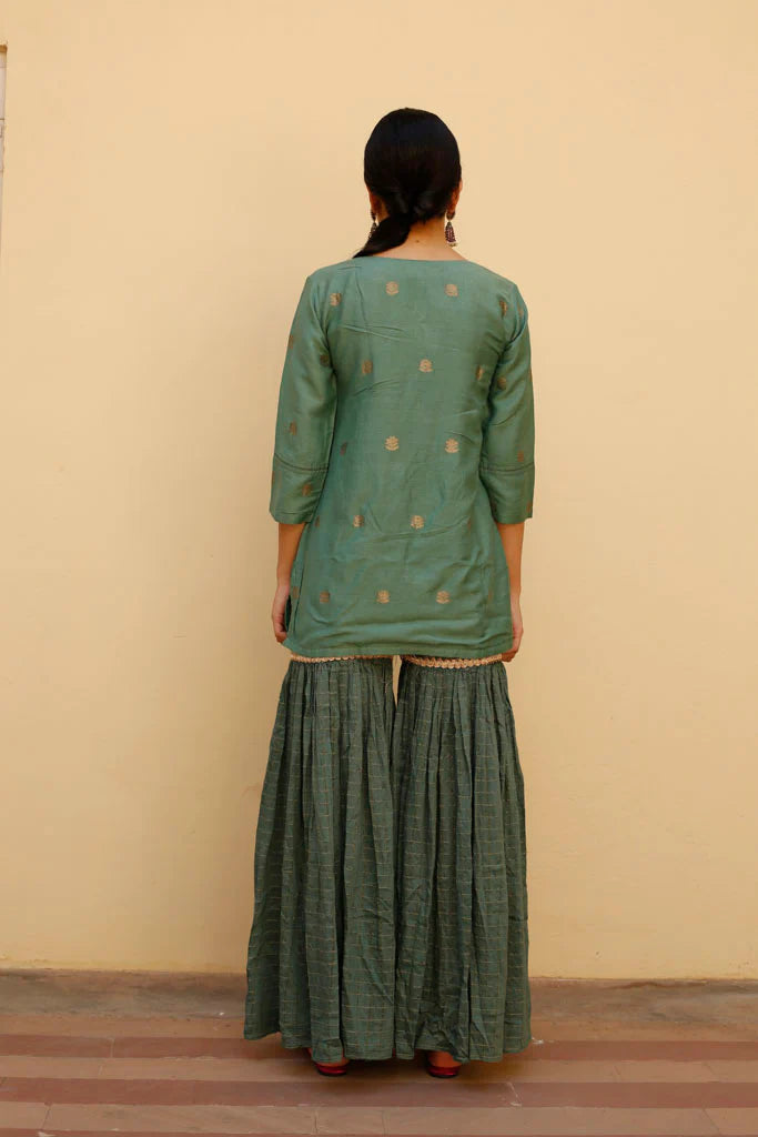 TISSUE EMERALD SHARARA