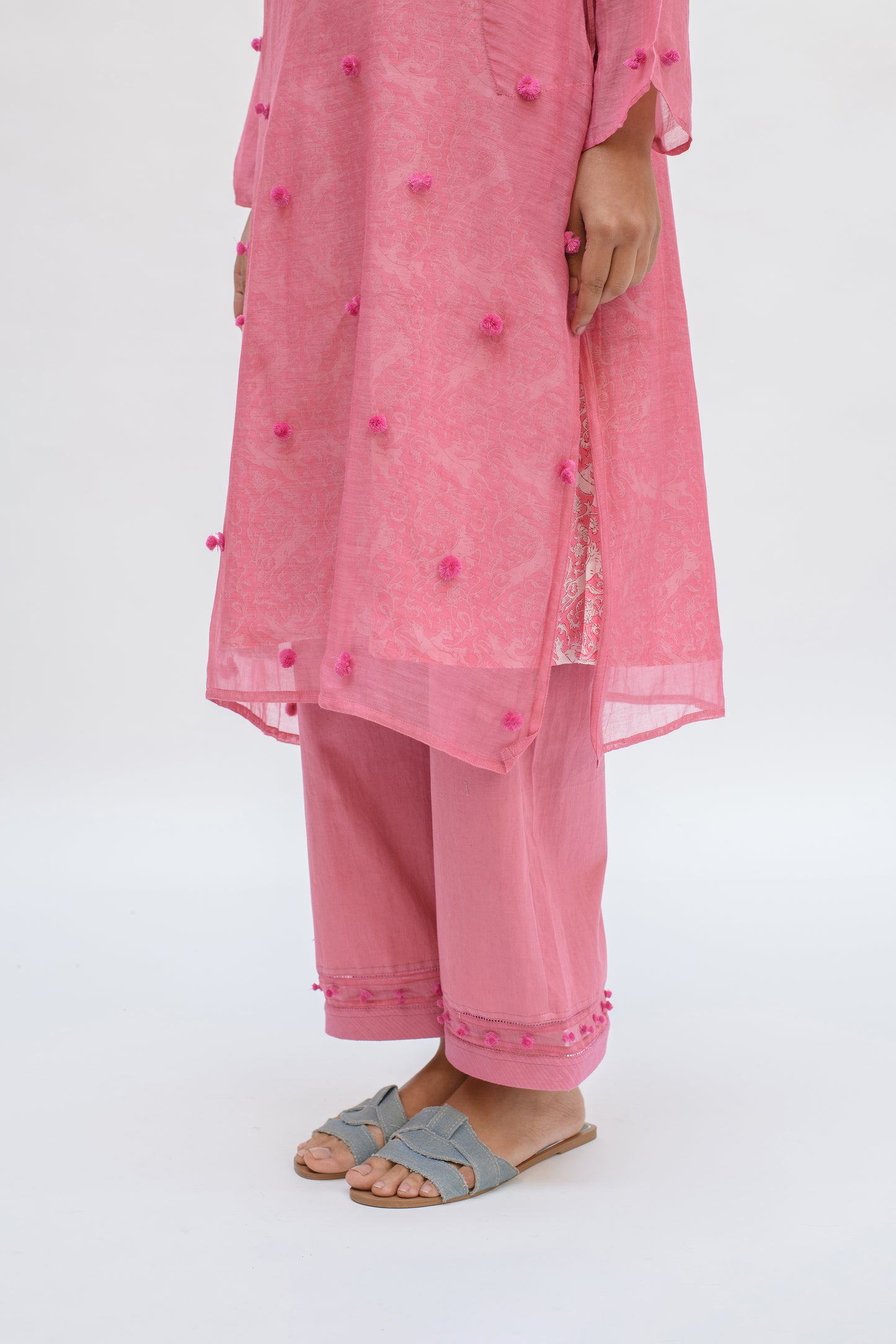 MUNMUN PINK