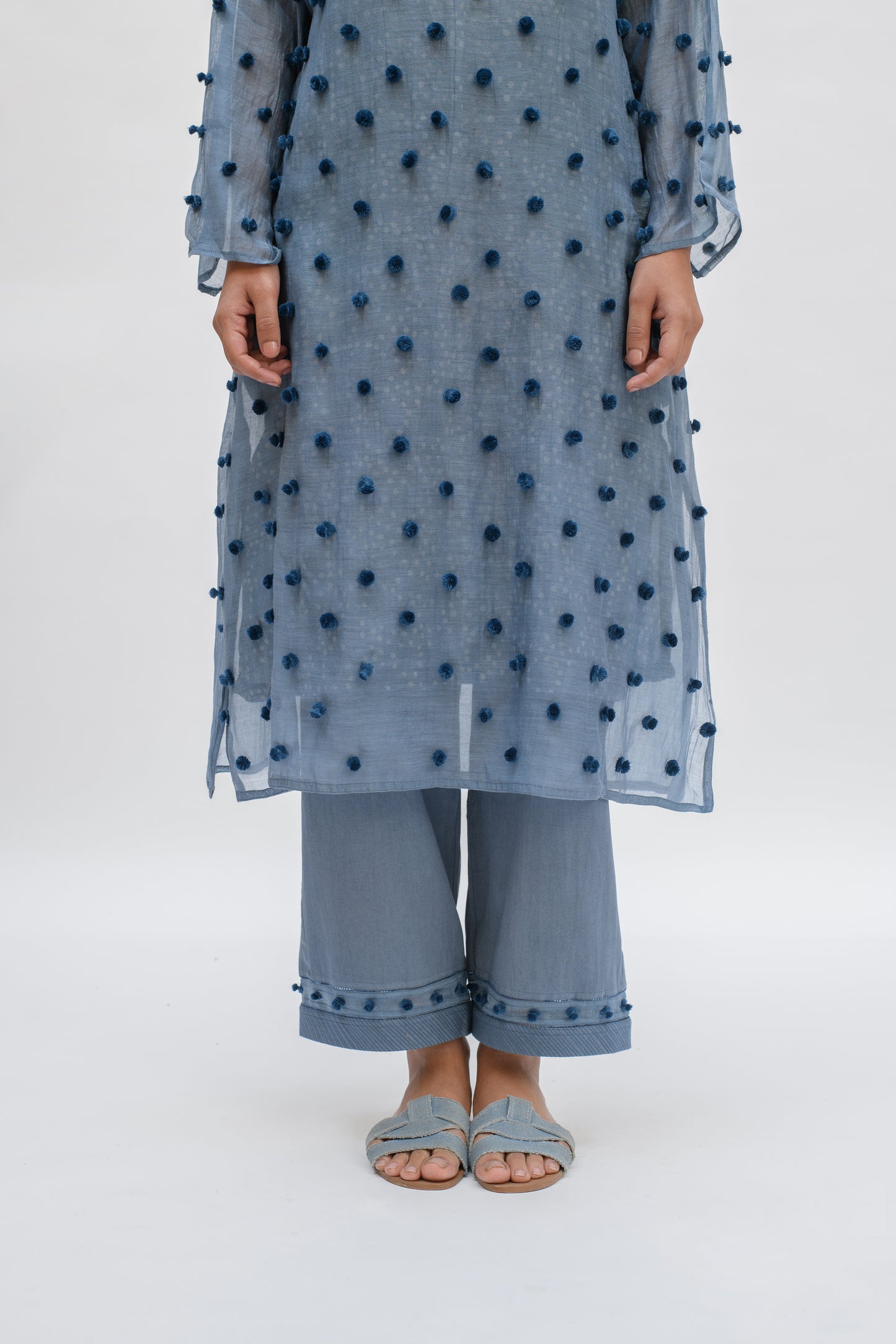 MUNMUN BLUE