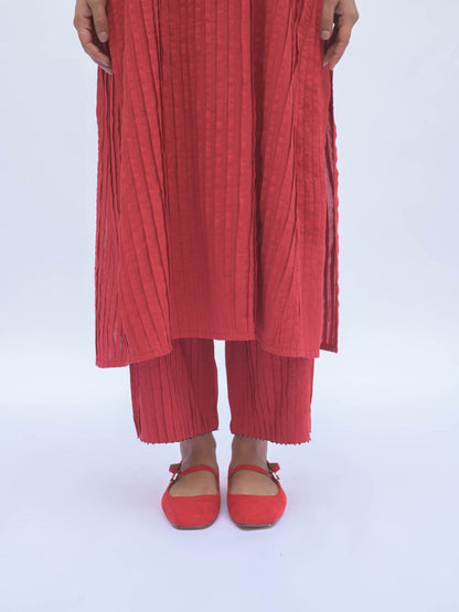 LAAL NEELI