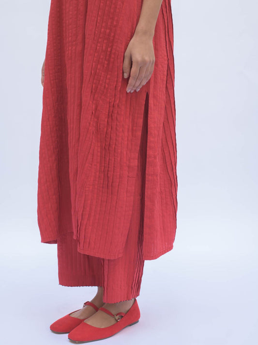 LAAL NEELI