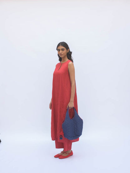 LAAL NEELI