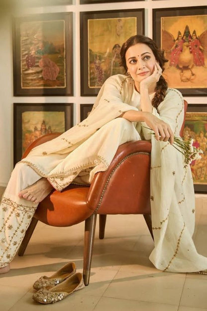 Dia in Daulat Ivory