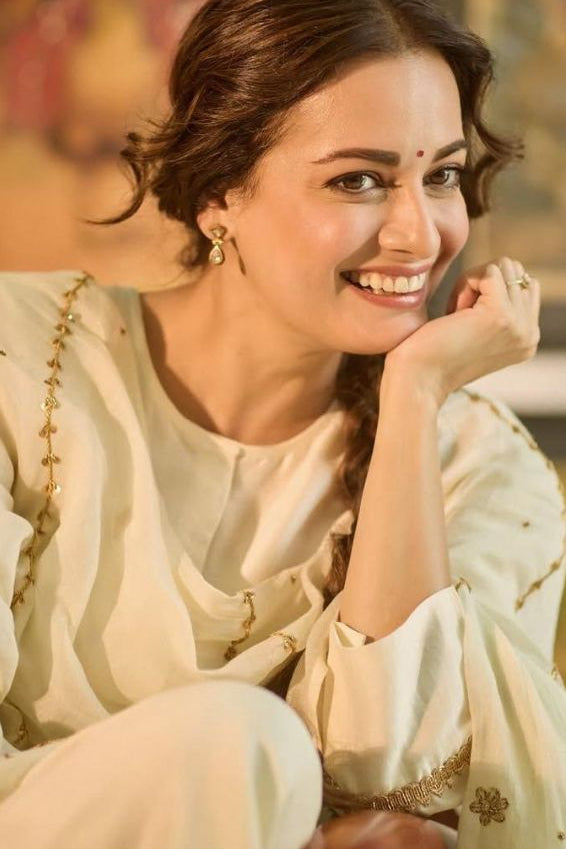 Dia in Daulat Ivory