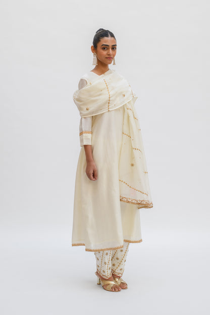 DAULAT IVORY