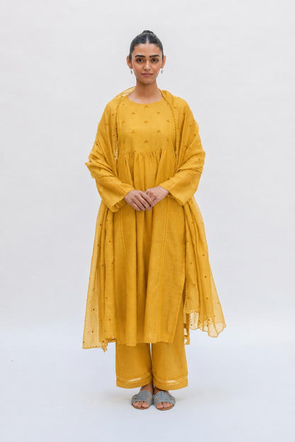 NILA YELLOW