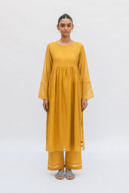 NILA YELLOW