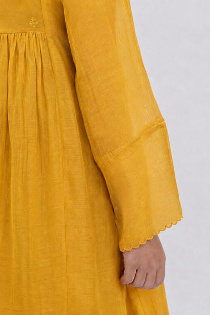 NILA YELLOW