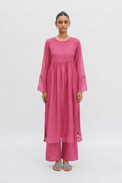 NILA PINK