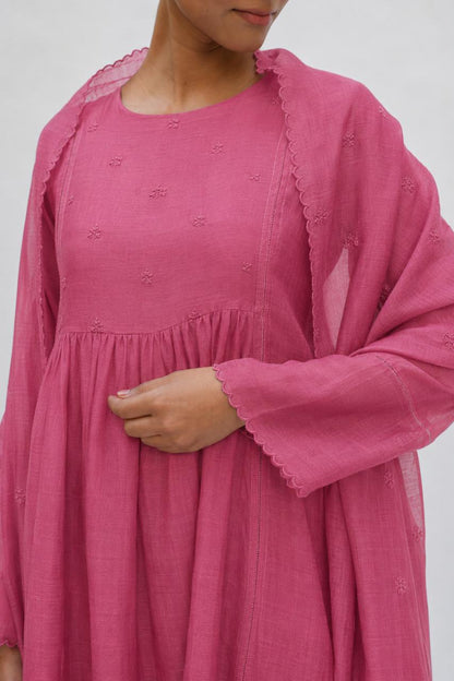 NILA PINK