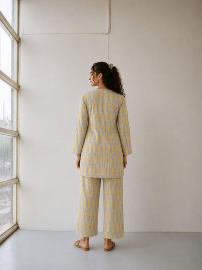 IKAT CO-ORD SET (SET OF 2)